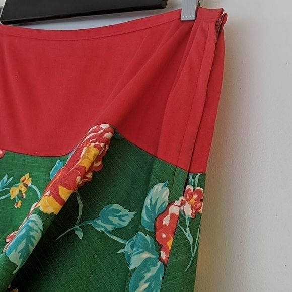 Red indie Vintage design skirt - Picture 5 of 9